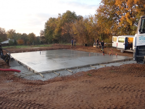 Dalle sur radier flottant, seule solution pour couper la route aux termites..