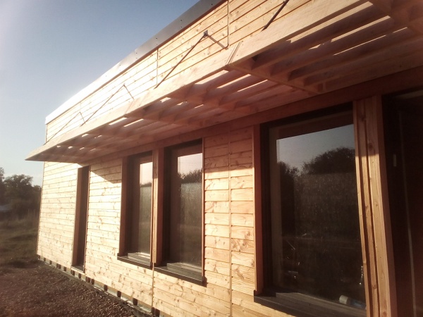Le brise-soleil Sud installé