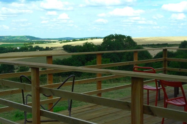 Les rambardes sont faites à l&#039;aide des lames de terrasse