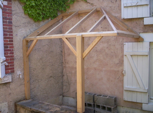 La structure finie avec ses 2 pans de pente différente